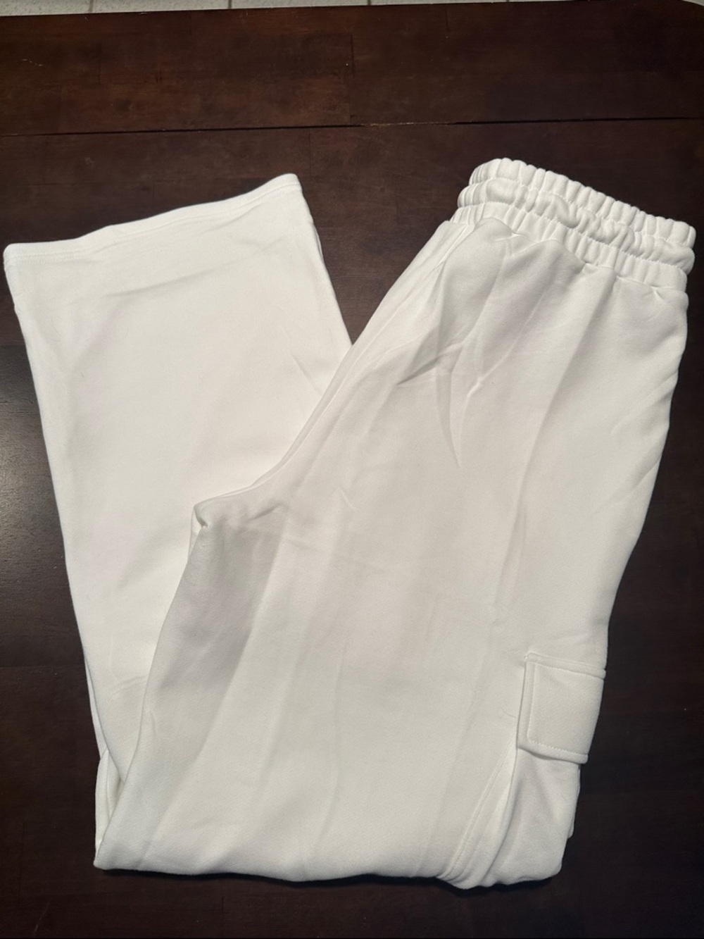 Wide Leg Cargo Sweatpants